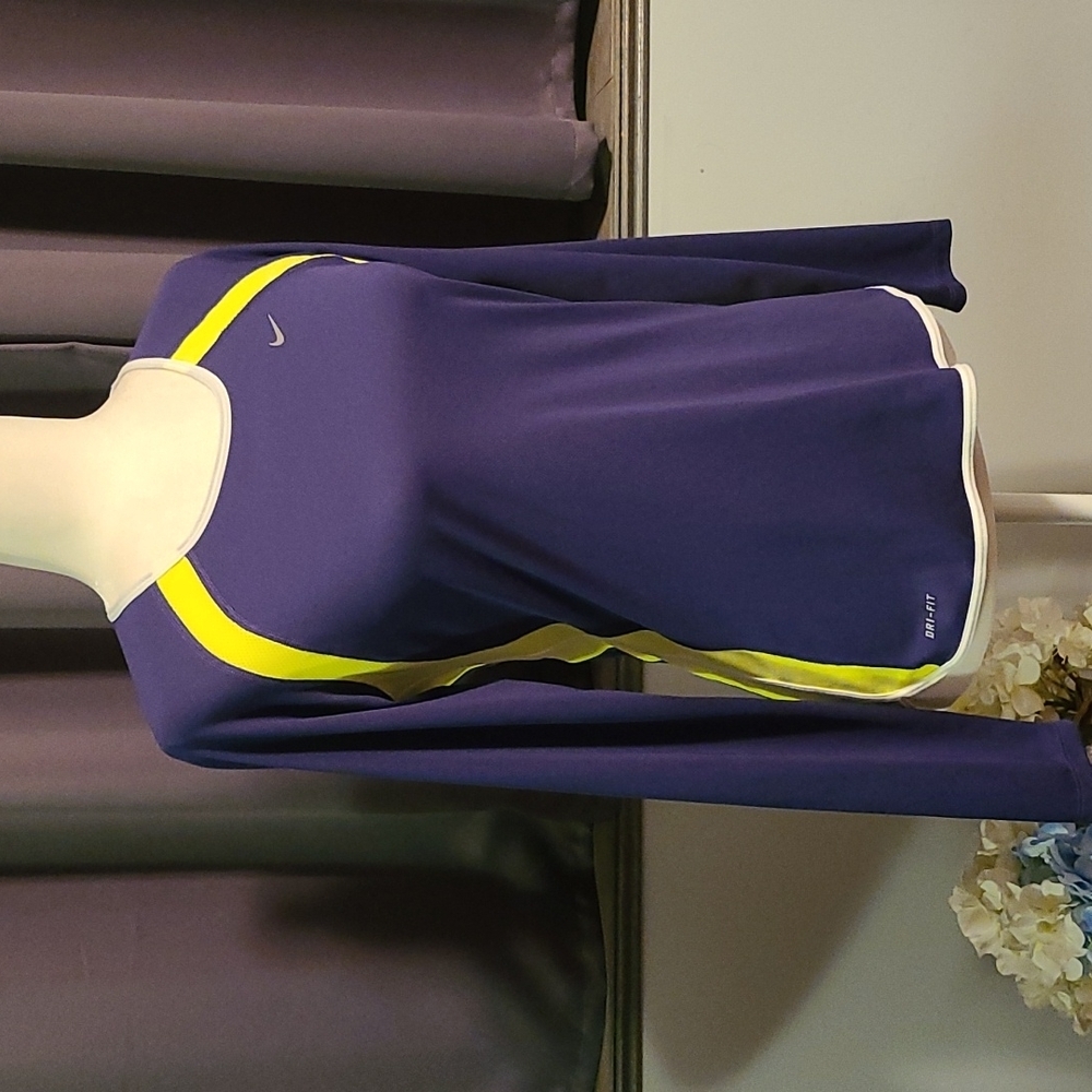 Nike Dri-fit Athletic Top - Medium